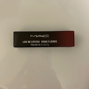 Mac lipstick in Bated Breath